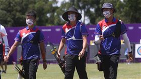 中華射箭男團東奧出賽（1）2020東京奧運射箭個人排名賽23日登場，上午先進行女子組，下午則是男子組，中華隊將派出射箭好手魏均珩（右起）、湯智鈞與鄧宇成。中央社記者吳家昇攝  110年7月23日