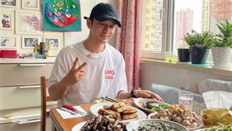 心繫河南　黃曉明豪捐物資