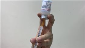 公費新冠疫苗開打，烏日林新表示，全院施打率從5.5%衝到95.9%（圖／烏日林新醫院提供）