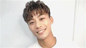 楊勇緯帥氣度日本熱議（圖／翻攝自楊勇緯IG）