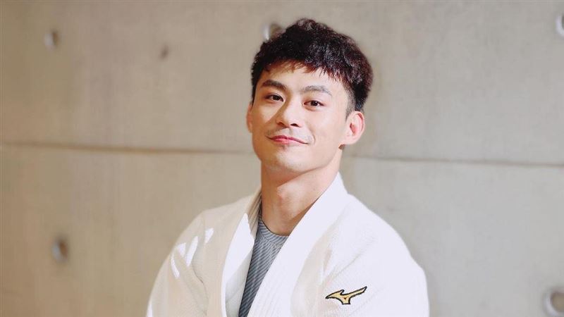 楊勇緯創歷史！藍營糗喊：第一面金牌