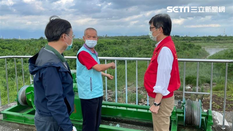 陳其邁防疫完跑攤！再跑旗山看抽水站