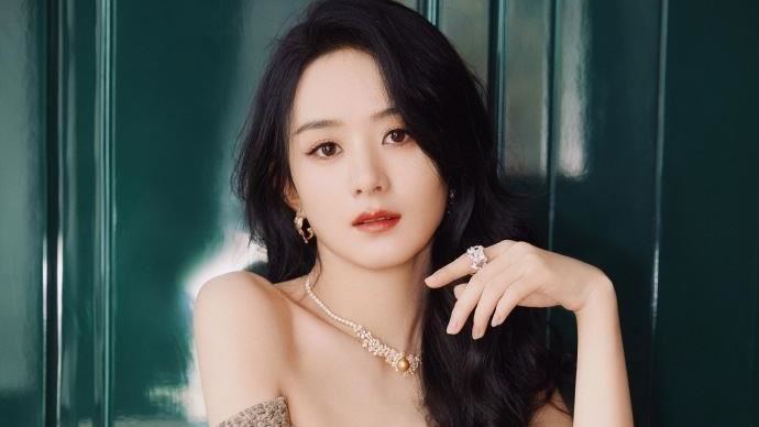 趙麗穎沒穿好「掉下來」白皙美胸看光