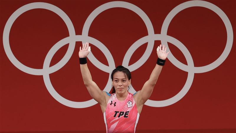 雙手長滿厚繭　郭婞淳靠舉重翻轉人生