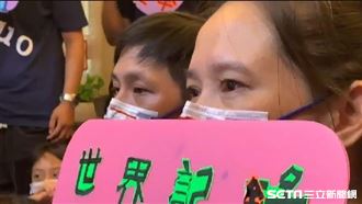 郭婞淳奪金　親友團嗨翻、放鞭炮慶賀