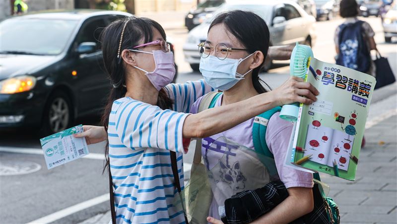 指考物理近5年最難！計算題多又複雜