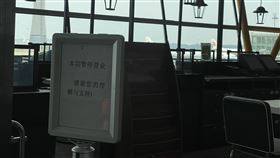 中國嚴守國門  機場免稅店多歇業由於疫情防控，北京首都機場以往人潮絡繹不絕的免稅店，只剩若干家賣菸酒的還在營業，化妝品、餐飲店家全數歇業。中央社記者繆宗翰北京攝  110年7月28日