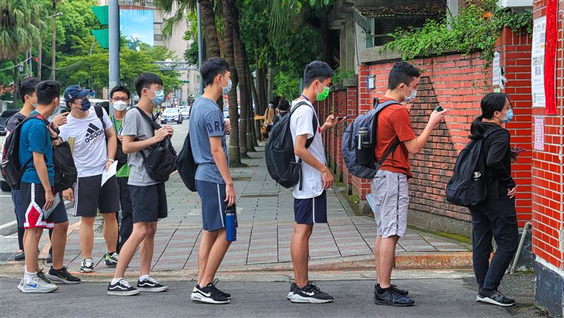 110指考／考生嗨：數乙較往年簡單