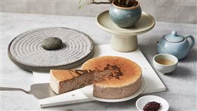 ▲起士公爵_2021父親節新品_禪茶烏龍乳酪蛋糕（圖／業者提供）