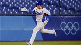 ▲韓國隊吳智煥擊出關鍵2分全壘打。（圖／美聯社／達志影像）