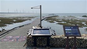 高美濕地木棧道8/1開放  實施人流管制全國疫情降為2級警戒，台中市農業局29日表示，高美濕地木棧道將在8月1日重新開放，並實施人流管制，人數上限691人。（台中市政府提供）中央社記者趙麗妍傳真　110年7月29日