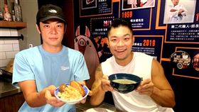 李玖哲跟姚元浩一起主持。（圖／三立提供）