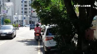 躲曬代價高！機車族停陰影當心挨罰