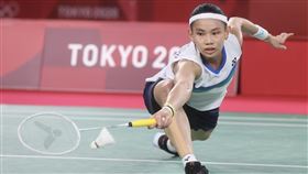 東奧羽球女單　戴資穎奪勝晉4強（2）東京奧運羽球女子單打8強戰30日登場，台灣好手戴資穎（圖）與泰國強敵拉差諾（Ratchanok Intanon）戰況一度膠著，終場戴資穎以2比1奪勝，晉級4強。中央社記者吳家昇攝　110年7月30日