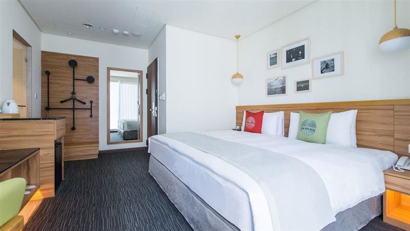 憑疫苗小黃卡　爽住5飯店折抵千元