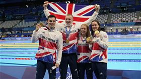 ▲東京奧運游泳男女400公尺混合式接力，英國破紀錄摘金。（圖／美聯社／達志影像）