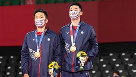 ▲中華羽球代表隊選手李洋、王齊麟拿下東京奧運羽球雙打金牌。（圖／體育署提供）