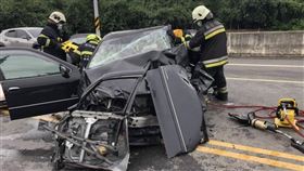 南投,車禍,連環追撞,騎士,中興路（圖／翻攝畫面）