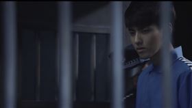 陸網瘋傳吳亦凡入監畫面，經證實是他5年前演出電影。（圖／翻攝自《夏有喬木，雅望天堂》微博）