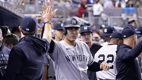 ▲瑞佐（Anthony Rizzo）換穿洋基球衣連2場比賽開轟。（圖／美聯社／達志影像）