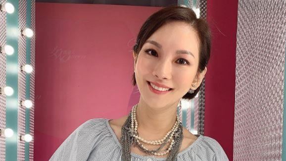 被抓包遛狗沒戴口罩　玉女歌手回應了