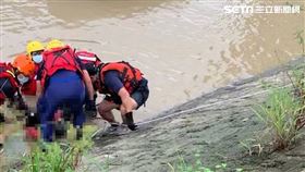 高雄,楠梓,後勁溪,大雨,墜溪