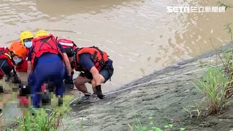 新／大雨釀災？高雄女墜落暴漲溪命危