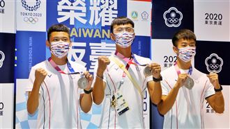 射箭男團摘銀牌！魏均珩：這不是終點