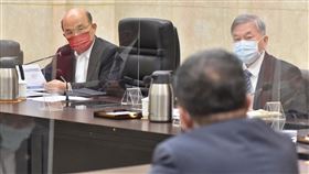 行政院長蘇貞昌2日召開擴大防疫會議。（圖／行政院提供）