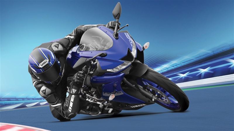 白牌仿賽輕檔車　YZF-R15上市