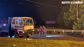 拖板車,回收車,車禍,追撞,紅燈,台東