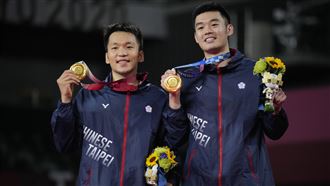 麟洋CP曝射箭隊神人：拿哀鳳打桌球