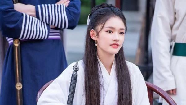 受不了中國小花旦？張紀中嗆：小醜女