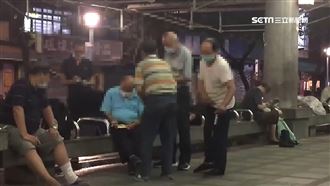 獨家直擊！艋舺公園如「露天簽賭站」