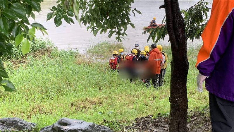 高雄男修水管失聯　遭沖美濃湖喪命