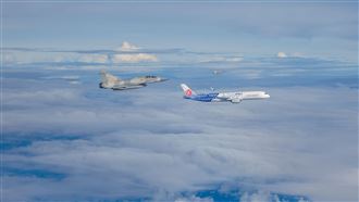 迎接奧運英雄返國！幻象伴飛畫面曝光