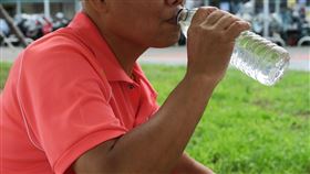 心臟病患打完疫苗猛喝水結果竟肺積水　醫：這些人要注意（圖／翻攝自衛生福利部彰化醫院粉專）