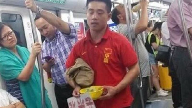 昔日為中國拿2面金牌　他竟落魄行乞