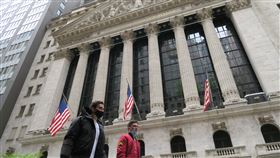 美股賣壓湧現  道瓊指數重挫473點美股於當地時間11日收黑，道瓊工業指數在通貨膨脹憂慮氣氛中重挫473點，創2月底以來最糟表現。圖為紐約證券交易所。中央社記者尹俊傑紐約攝  110年5月12日