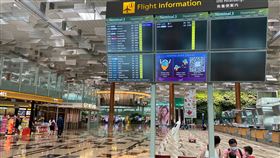 航空業抗疫求生存 貨運逆勢上升獨撐大局武漢肺炎疫情衝擊全球航空業，航空公司客運量雪崩式下跌，但貨運逆勢上升獨撐大局。圖為新加坡樟宜機場一隅。中央社記者侯姿瑩新加坡攝　109年10月24日