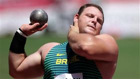 巴西鉛球選手羅曼尼（Darlan Romani）在東奧男子鉛球項目獲得第4名，他脊椎受傷後動手術，又感染COVID-19。（圖／路透社／達志影像）