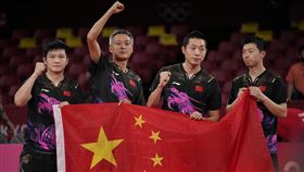 ▲中國在東京奧運衛冕桌球男團金牌。（圖／美聯社／達志影像）