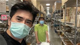 邵昕前天抵達美國舊金山後馬上出發到超市採買備料。(圖／邵昕提供）