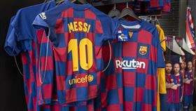 ▲傳梅西（Lionel Messi）轉戰法甲巴黎聖傑曼。（圖／美聯社／達志影像）