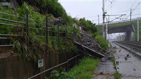 大雨釀邊坡落石！高鐵苗栗段列車延誤。（圖／高鐵提供）