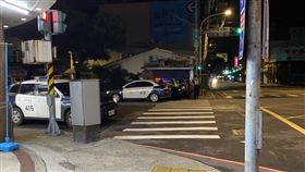 新北,土城,酒館,砍人,滅火器（圖／翻攝記者爆料網）