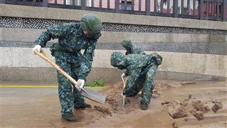 馬祖芹壁村遭沖毀　國軍緊急出動救災