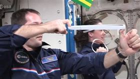 ▲ESA宇航員們在國際太空站舉辦太空奧運。（圖／翻攝自推特）