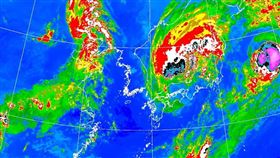 颱風盧碧登陸日本九州（圖／翻攝自中央氣象局）