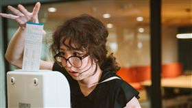 郭書瑤 宅女小紅（圖／彼此影業提供）